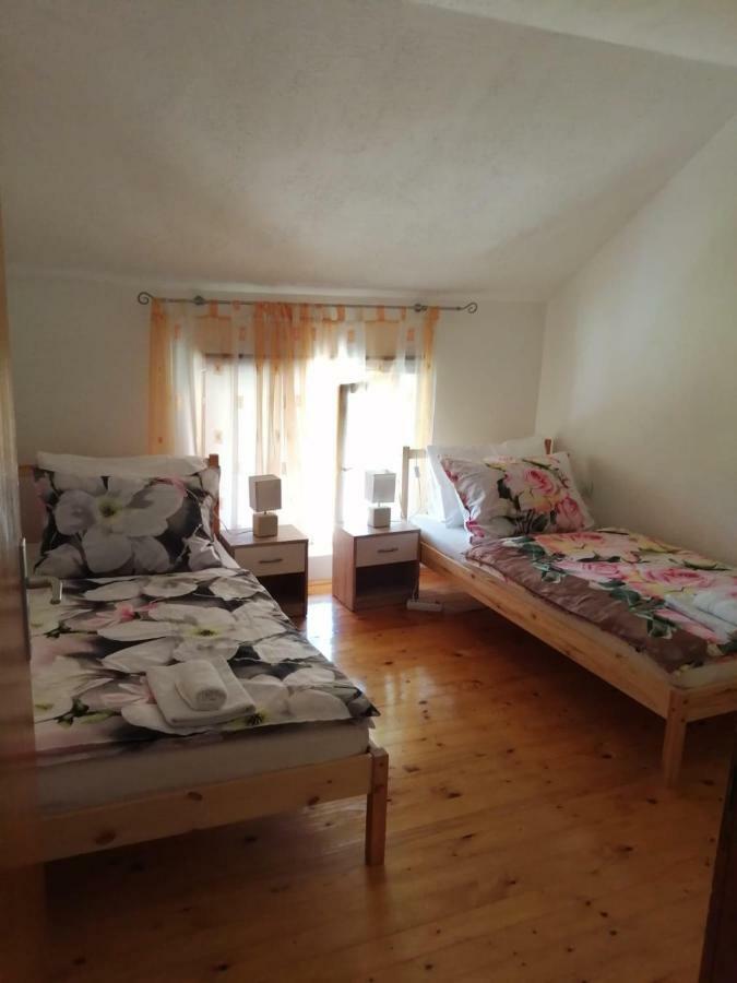 Apartman Franjicic Korenica Zewnętrze zdjęcie